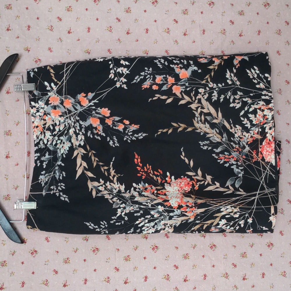 Cherry Blossom Floral Black Pencil Skirt